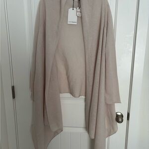 Subtle Luxury cashmere butter Cream wrap NWT